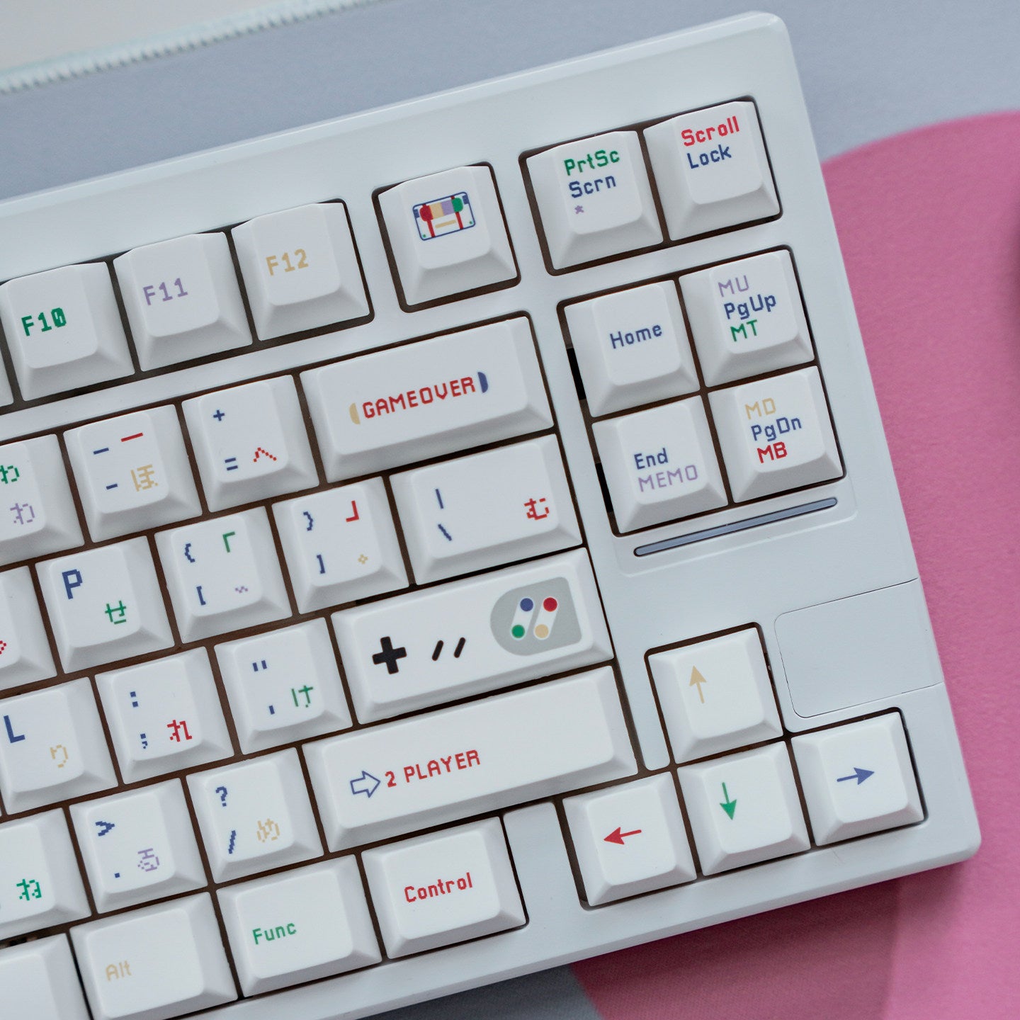White Retro Gaming - PBT - ANSI Keycap Set - Cherry Profile