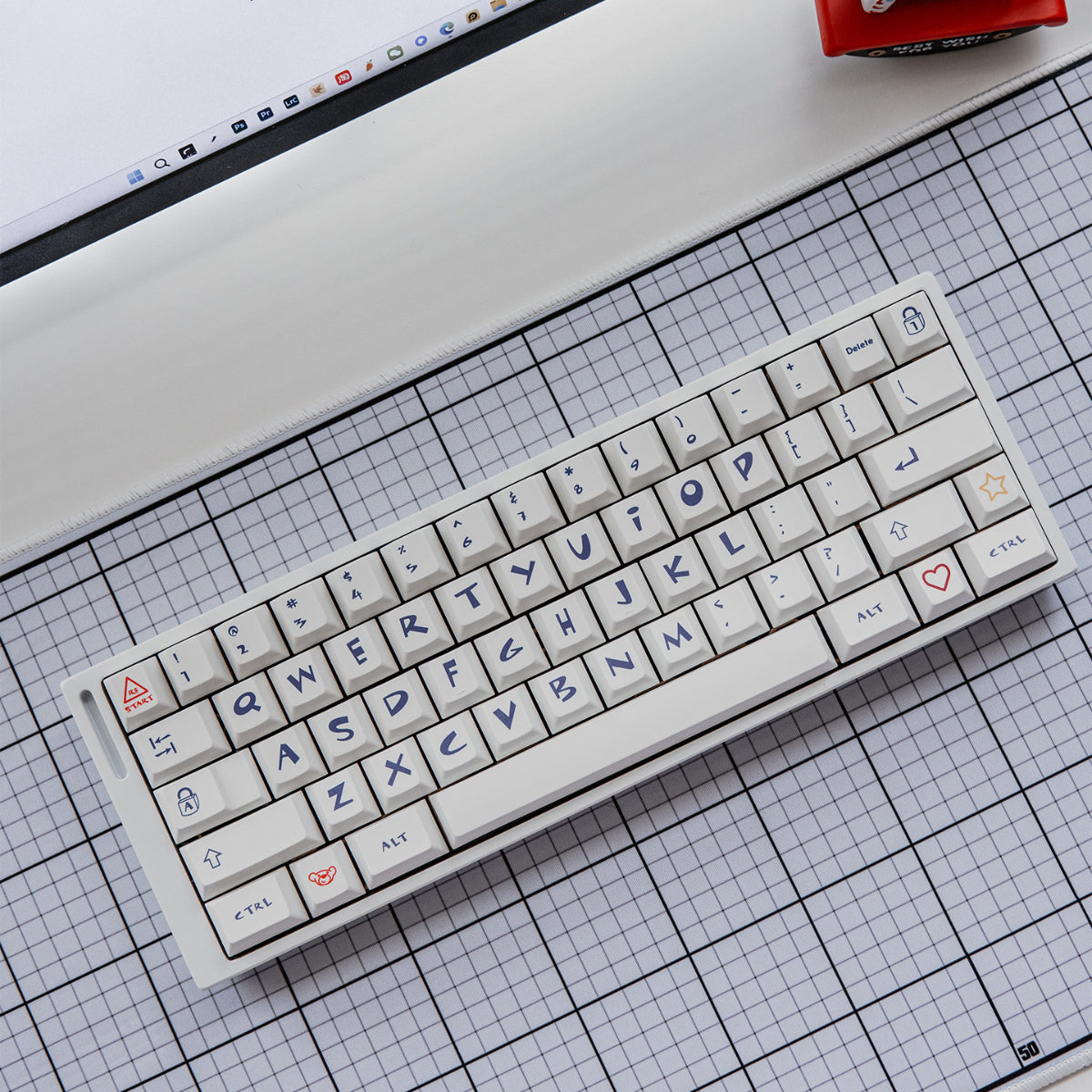 Drawn Bear Bold - PBT - ISO/ANSI Keycap Set - Cherry Profile