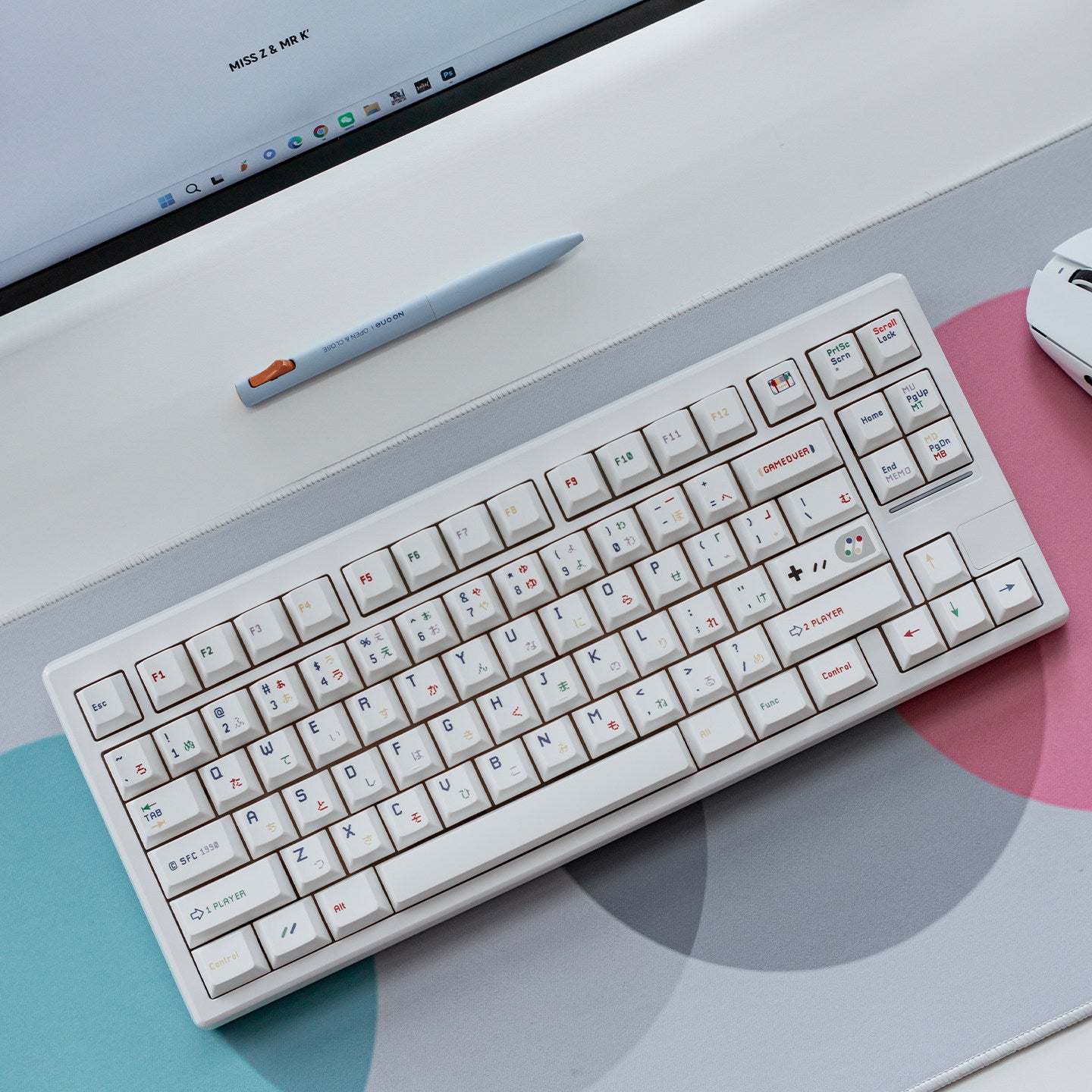 White Retro Gaming - PBT - ANSI Keycap Set - Cherry Profile