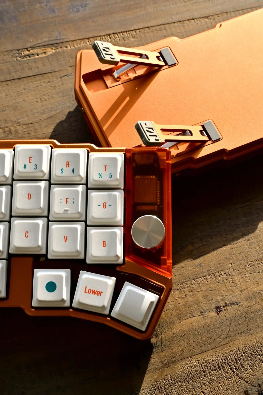 Cornix – Flache, ergonomische Split-Tastatur