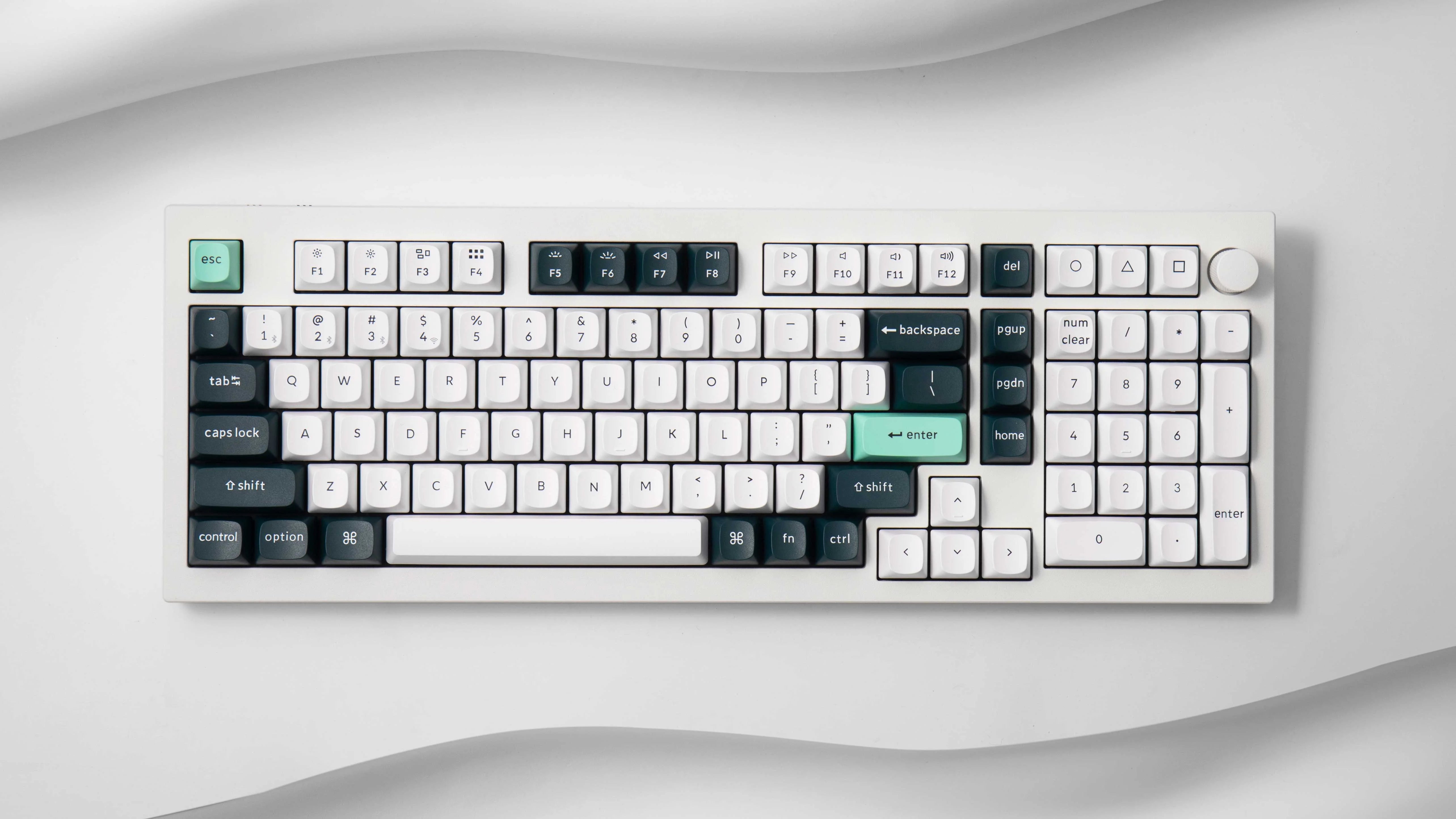 Keychron - Q5 HE QMK Wireless Custom Keyboard