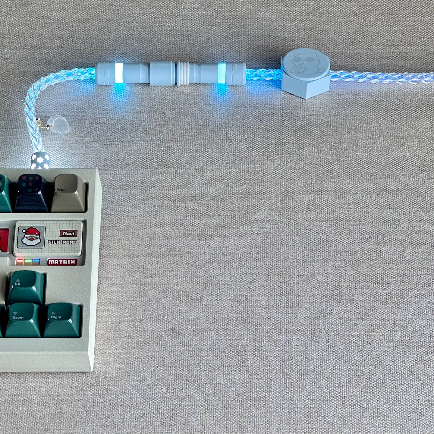 UNKNOWN ERROR - D29 Gradient Blue Light - Holiday Series Keyboard Cable