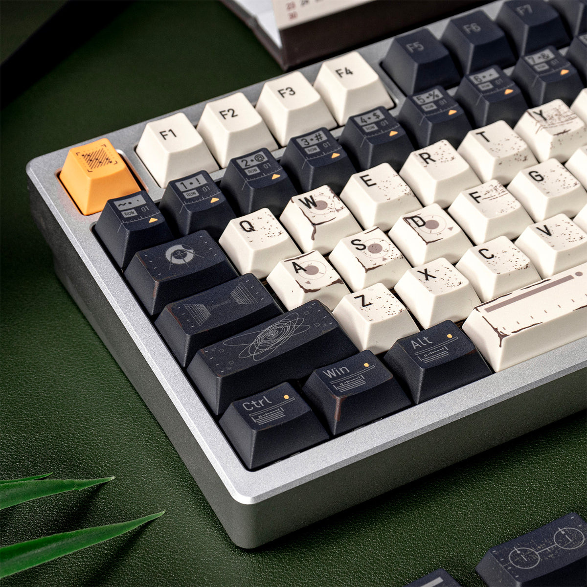 Interstellar  - PBT - ISO/ANSI Keycap Set - Cherry Profile