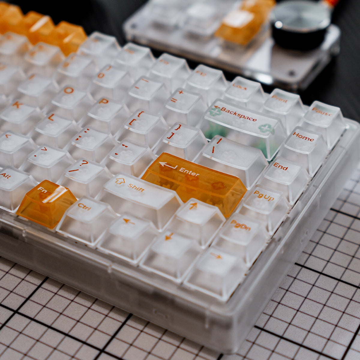 White & Orange Frosted Transparent - ISO/ANSI Keycap Set - Cherry Profile
