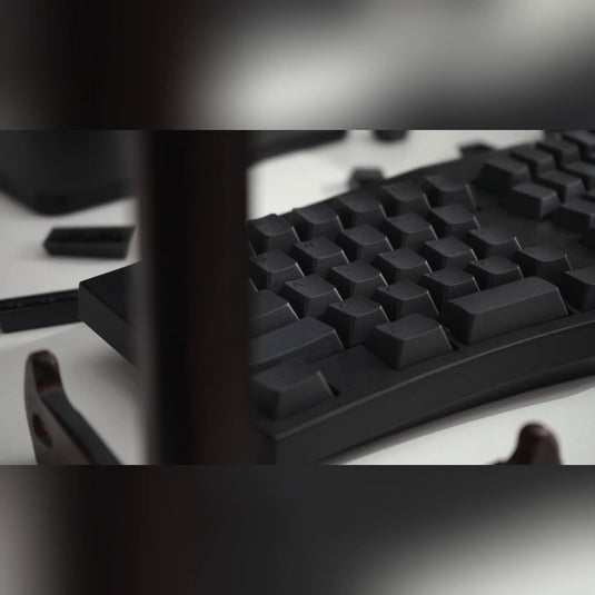 Black on Black Engraved - 152 ABS Cherry Keycap Set