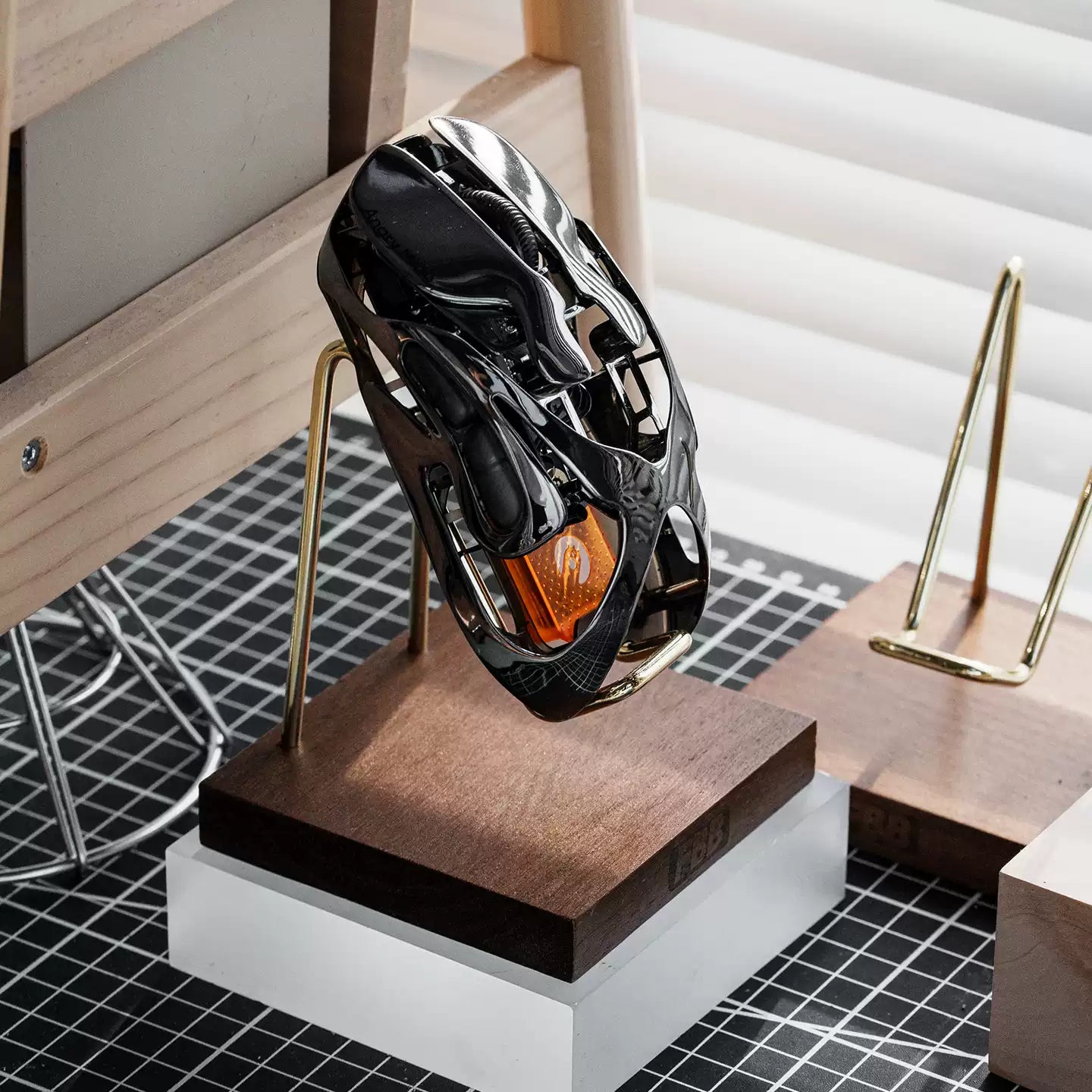 Original Walnut Mouse Stand
