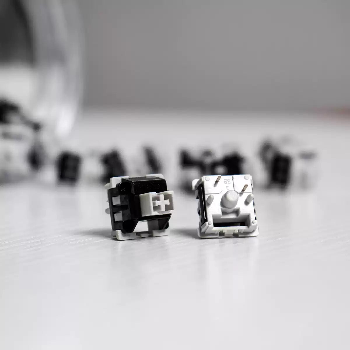 LEOBOG - Graywood V4 Linear Switches