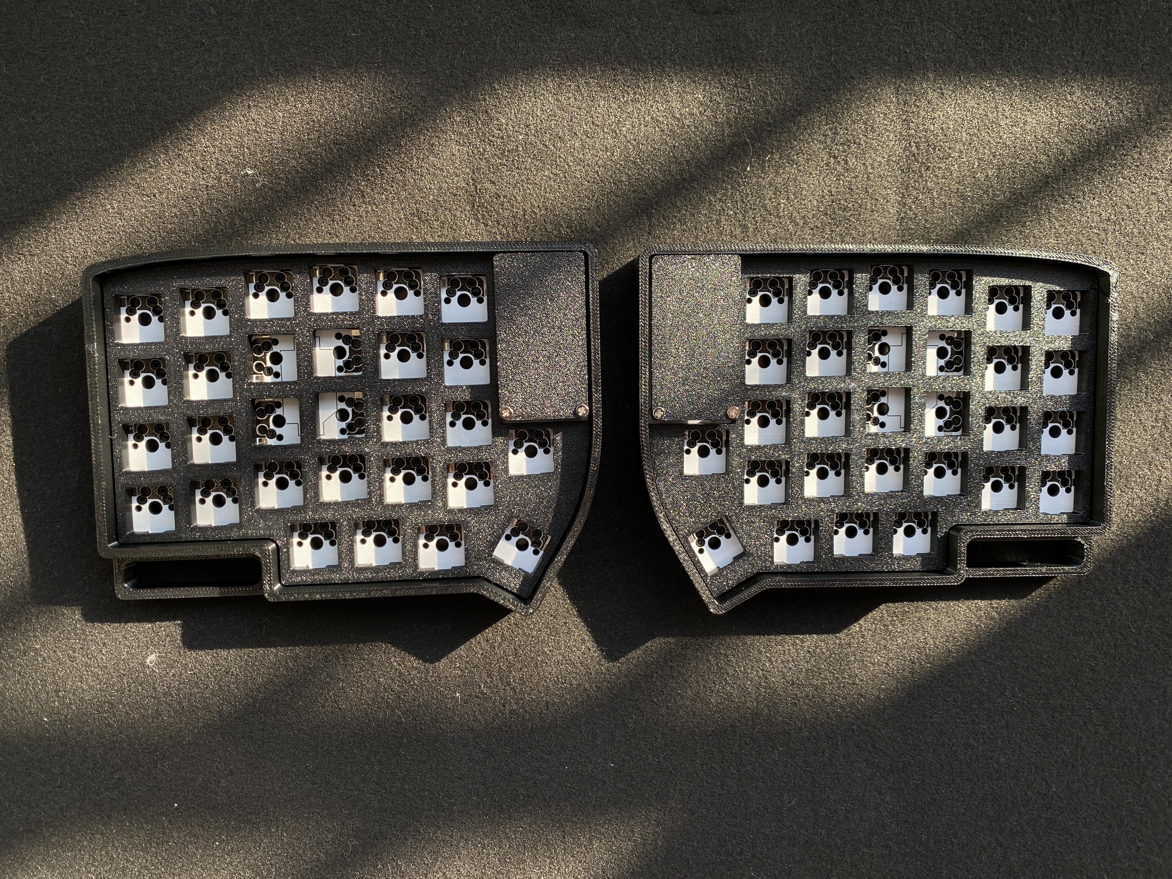 Weekin - LILY 58 Wireless 2.4G Split Mechanical Keyboard