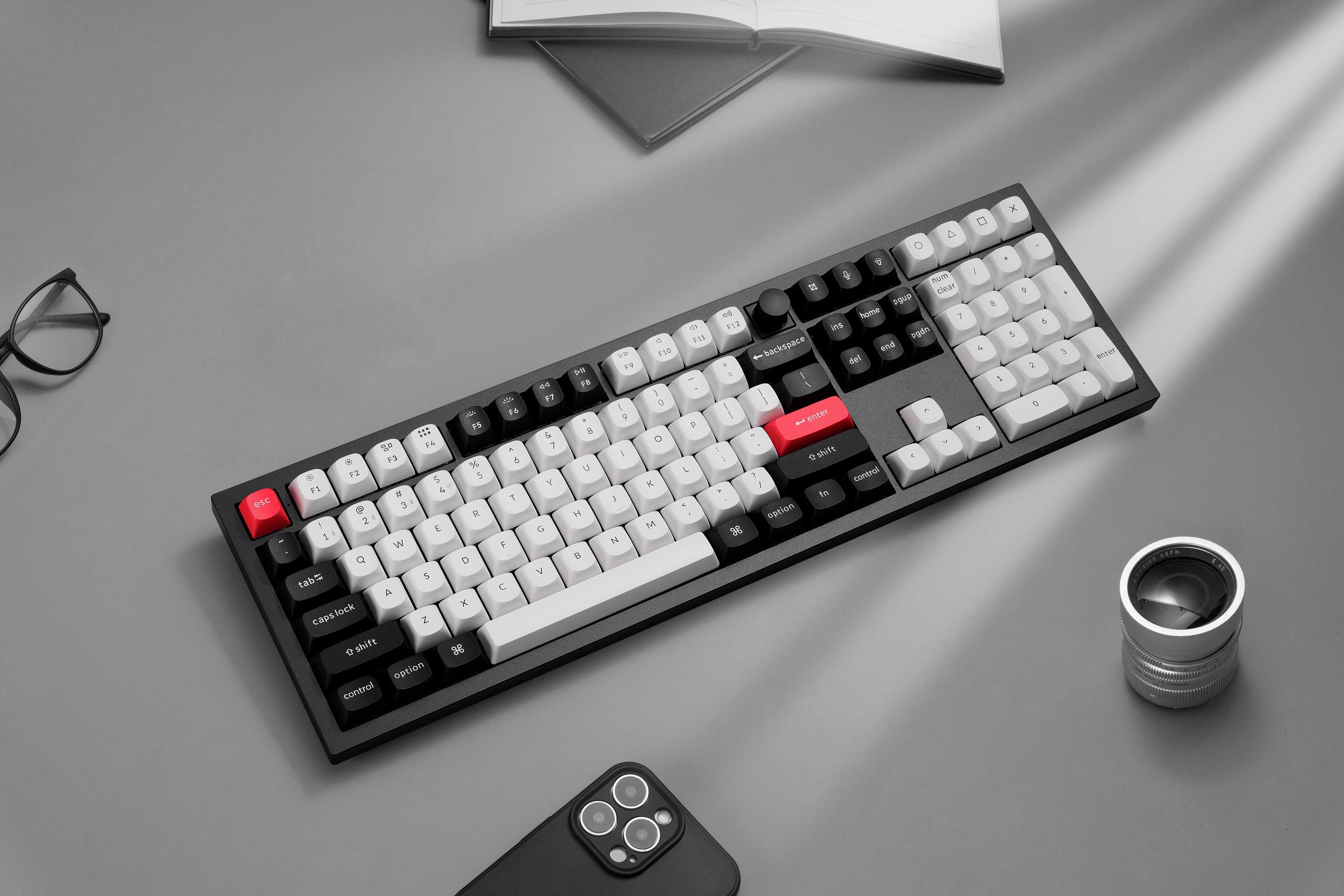 Keychron - Q6 HE QMK Wireless Custom Keyboard
