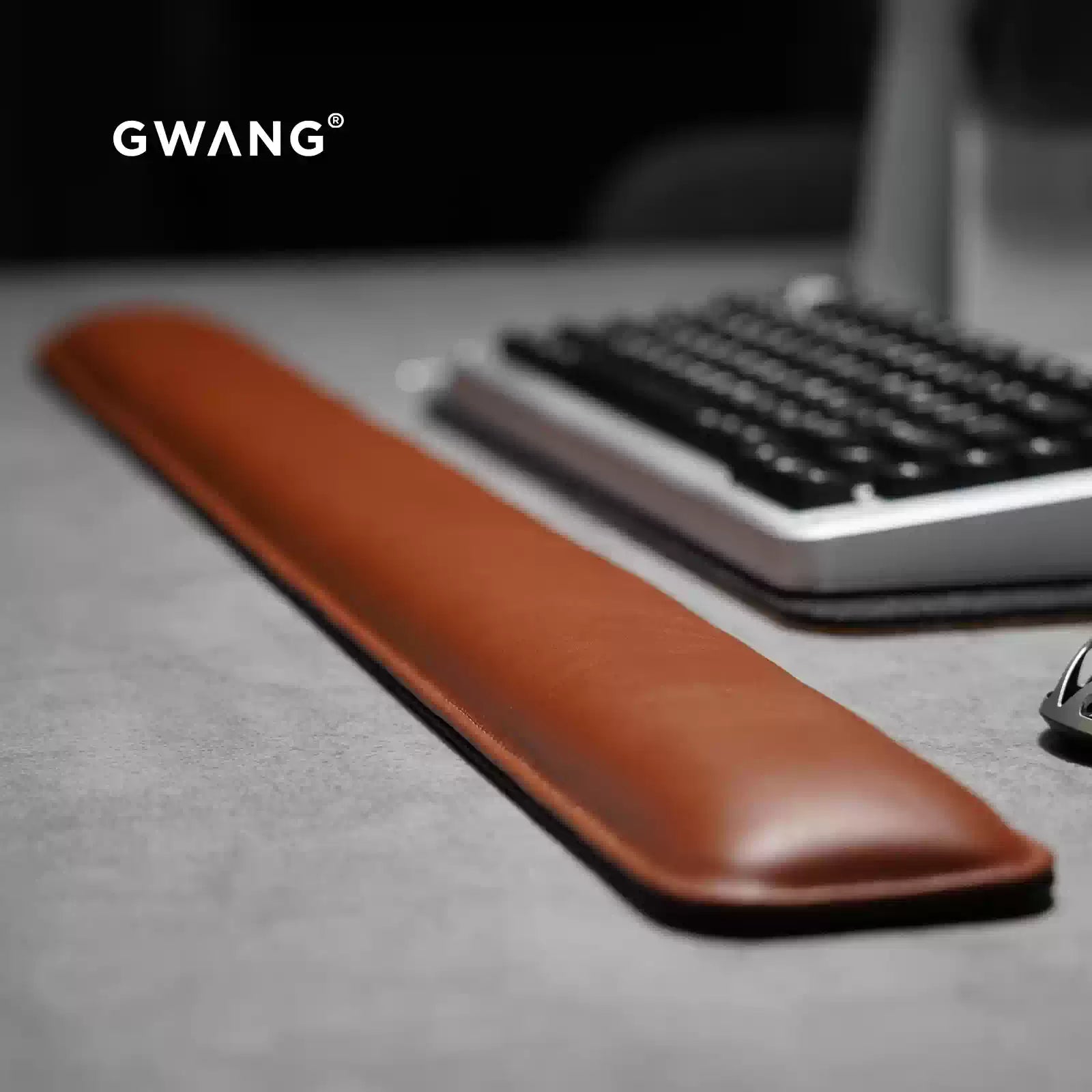 GWANG  – Leather-Texture Memory Foam Wrist Rest