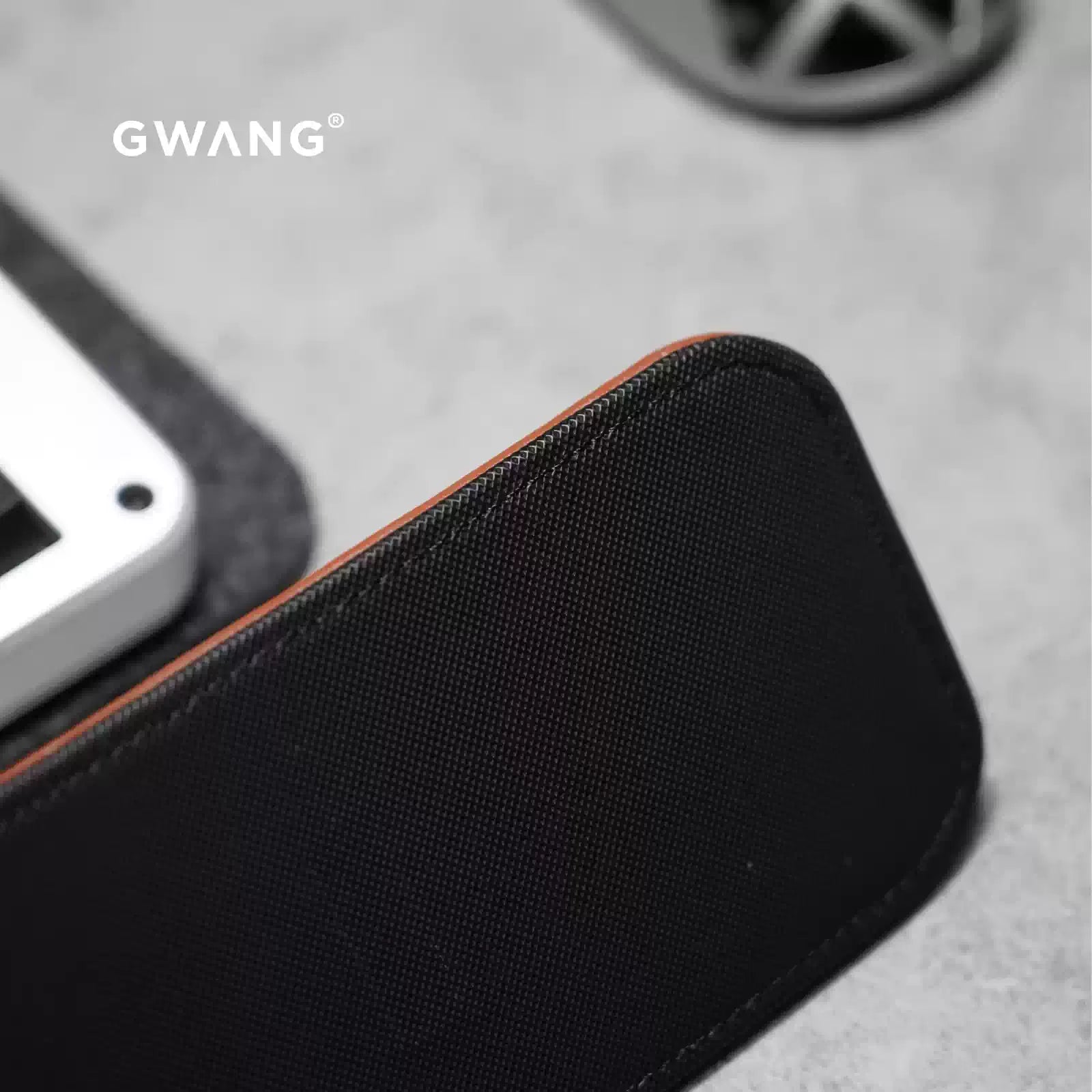 GWANG  – Leather-Texture Memory Foam Wrist Rest