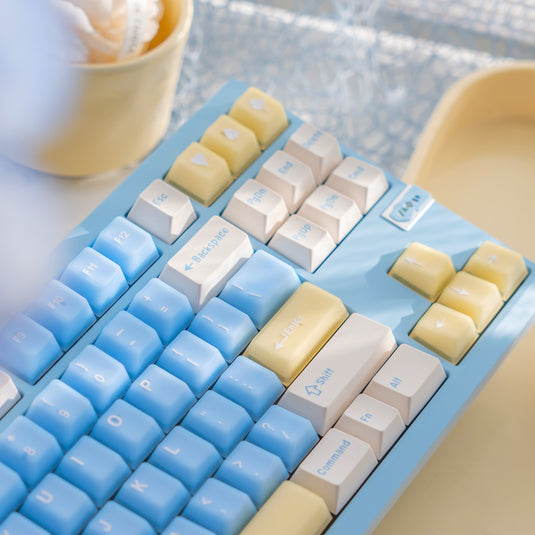 White Peach Oolong / Sea Salt Soda - 164 Translucent Keycap Set