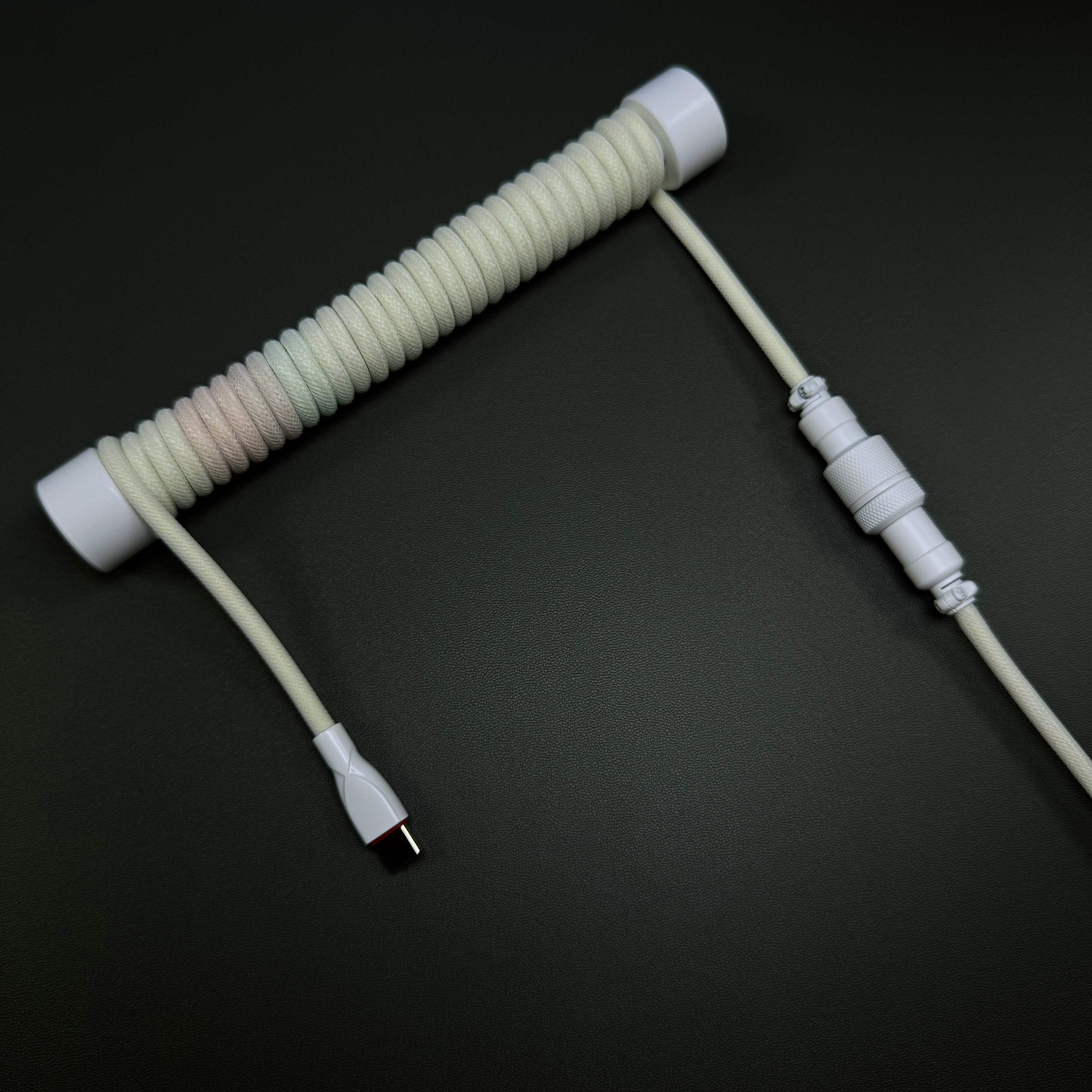 Cable USB a USB-C en espiral clásico OZO para teclados mecánicos