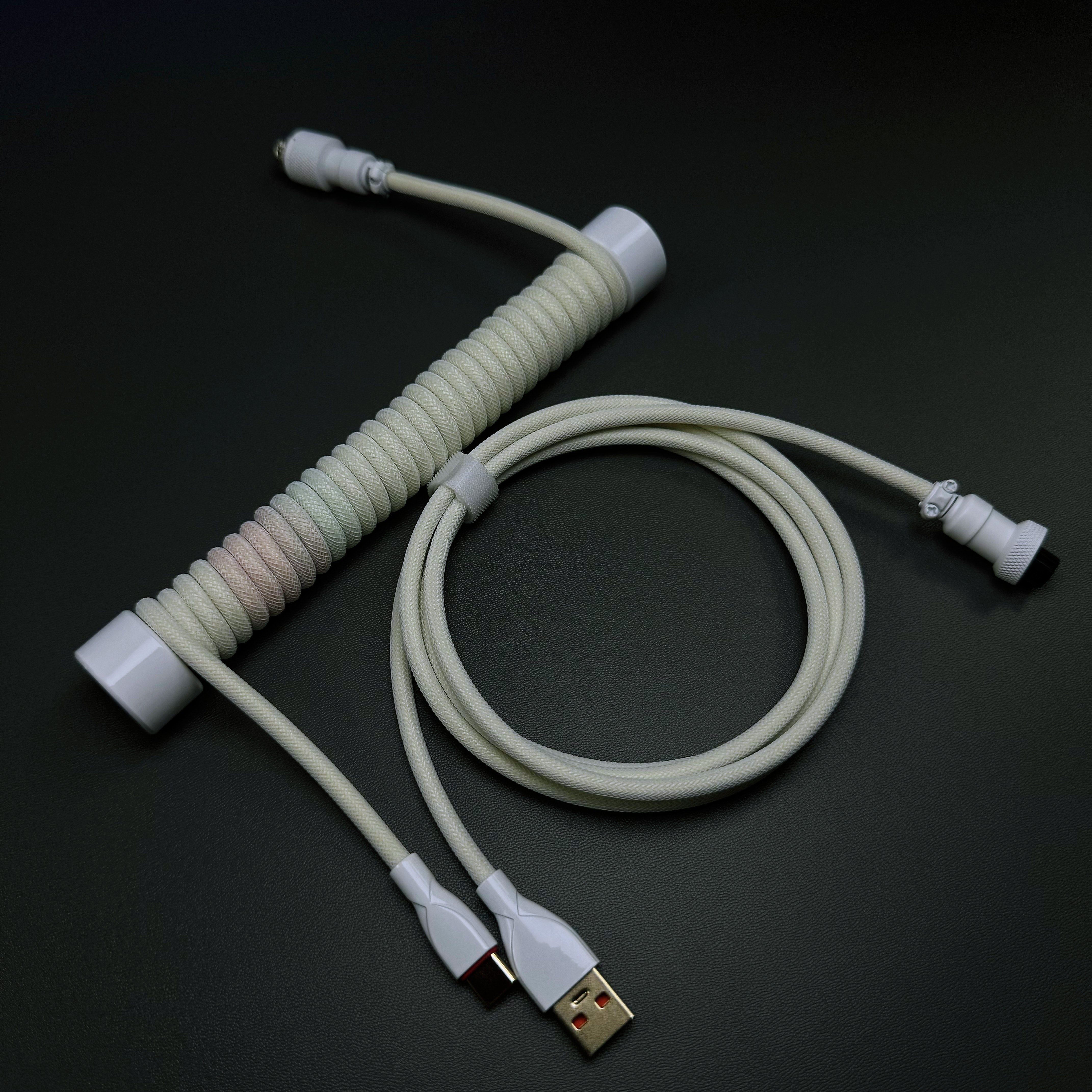 Cable USB a USB-C en espiral clásico OZO para teclados mecánicos