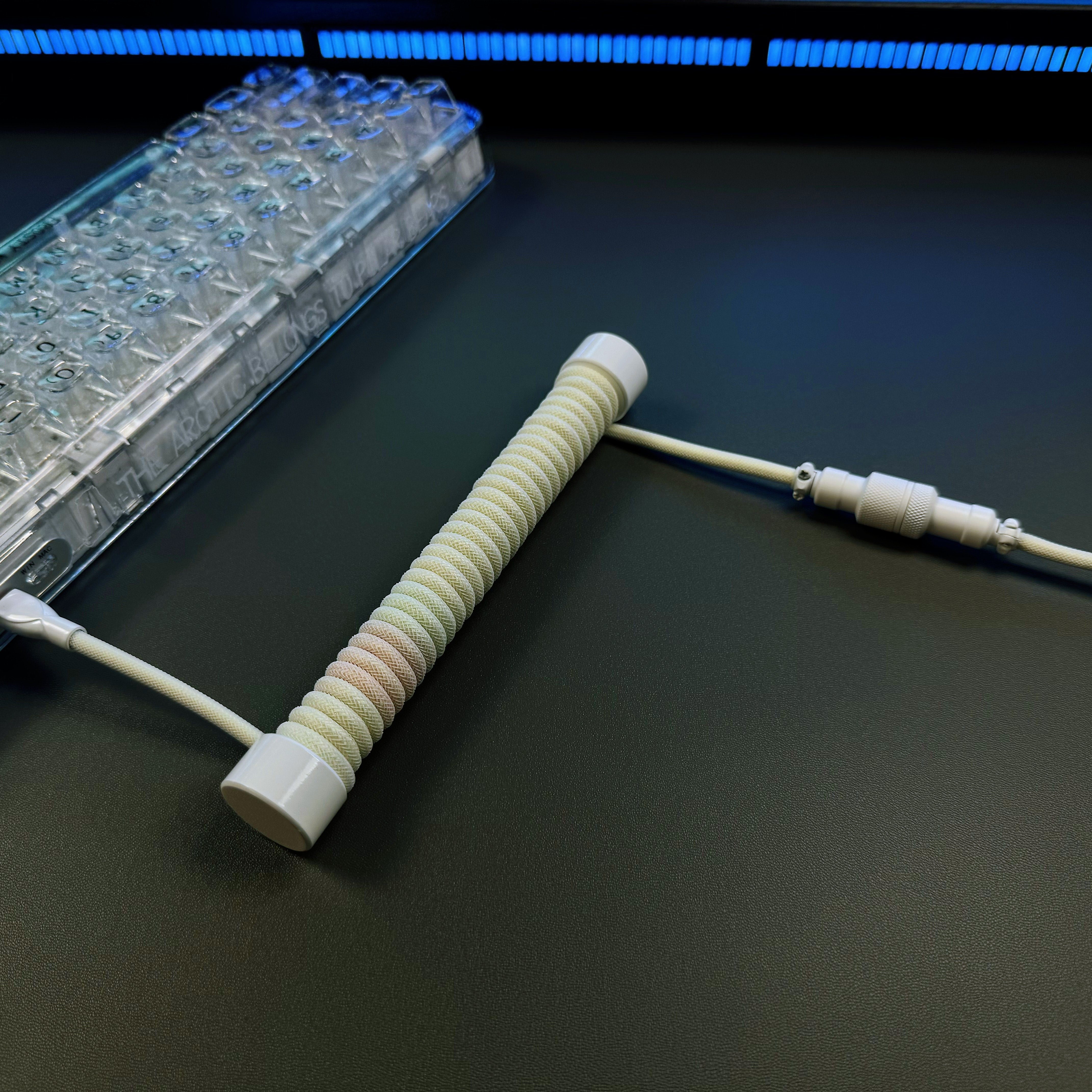 Cable USB a USB-C en espiral clásico OZO para teclados mecánicos