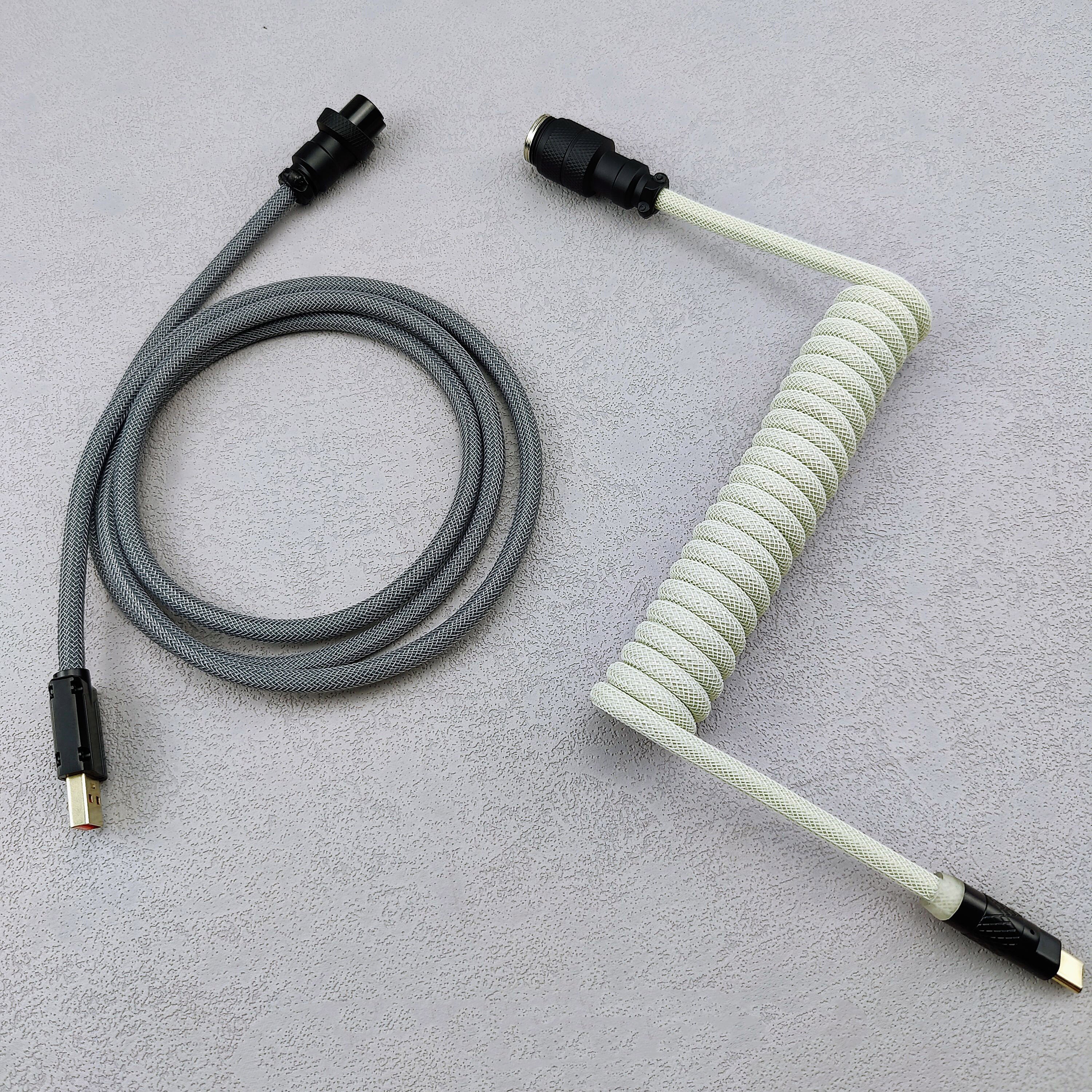 Cable USB a USB-C en espiral de dos tonos OZO para teclados mecánicos