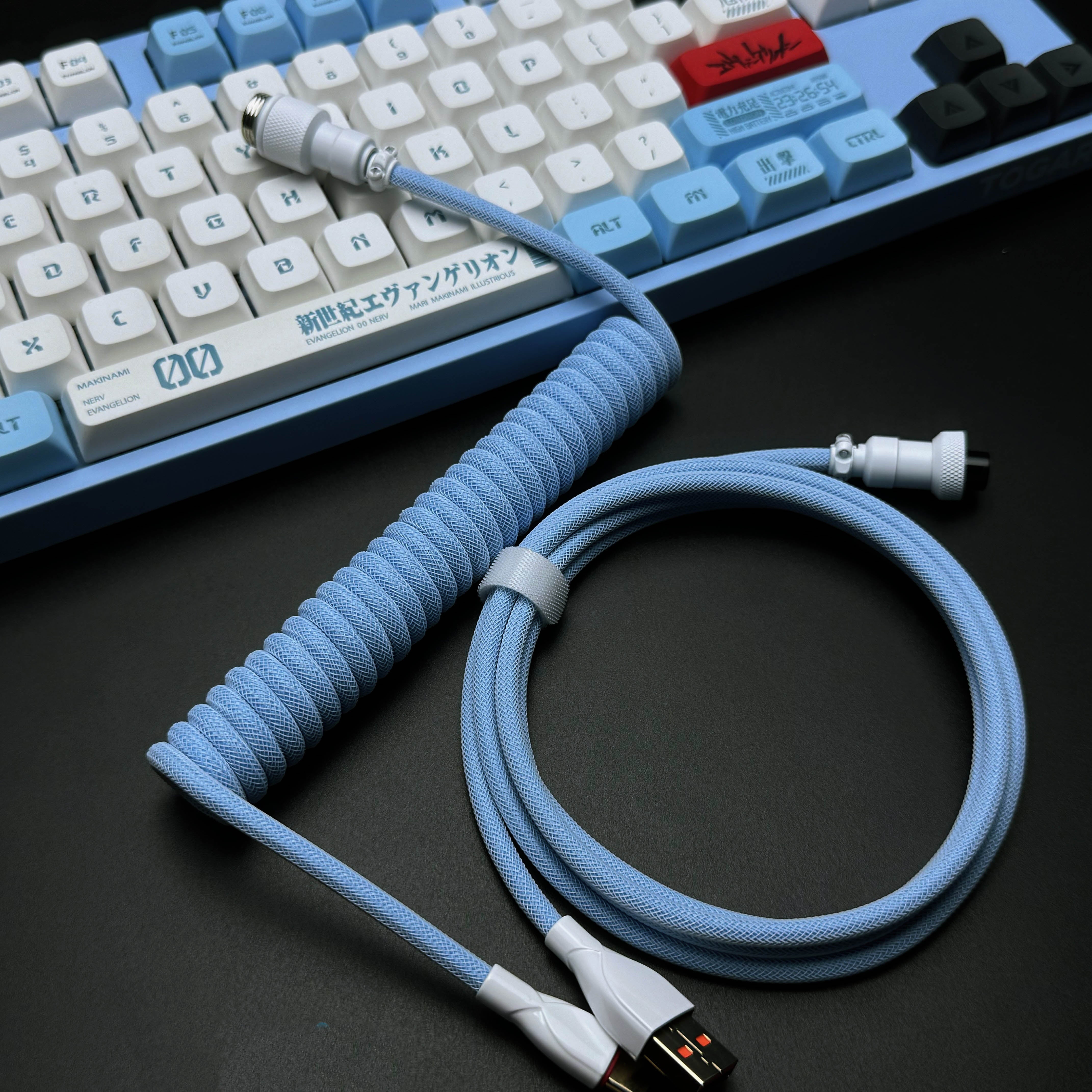 Cable USB a USB-C en espiral clásico OZO para teclados mecánicos