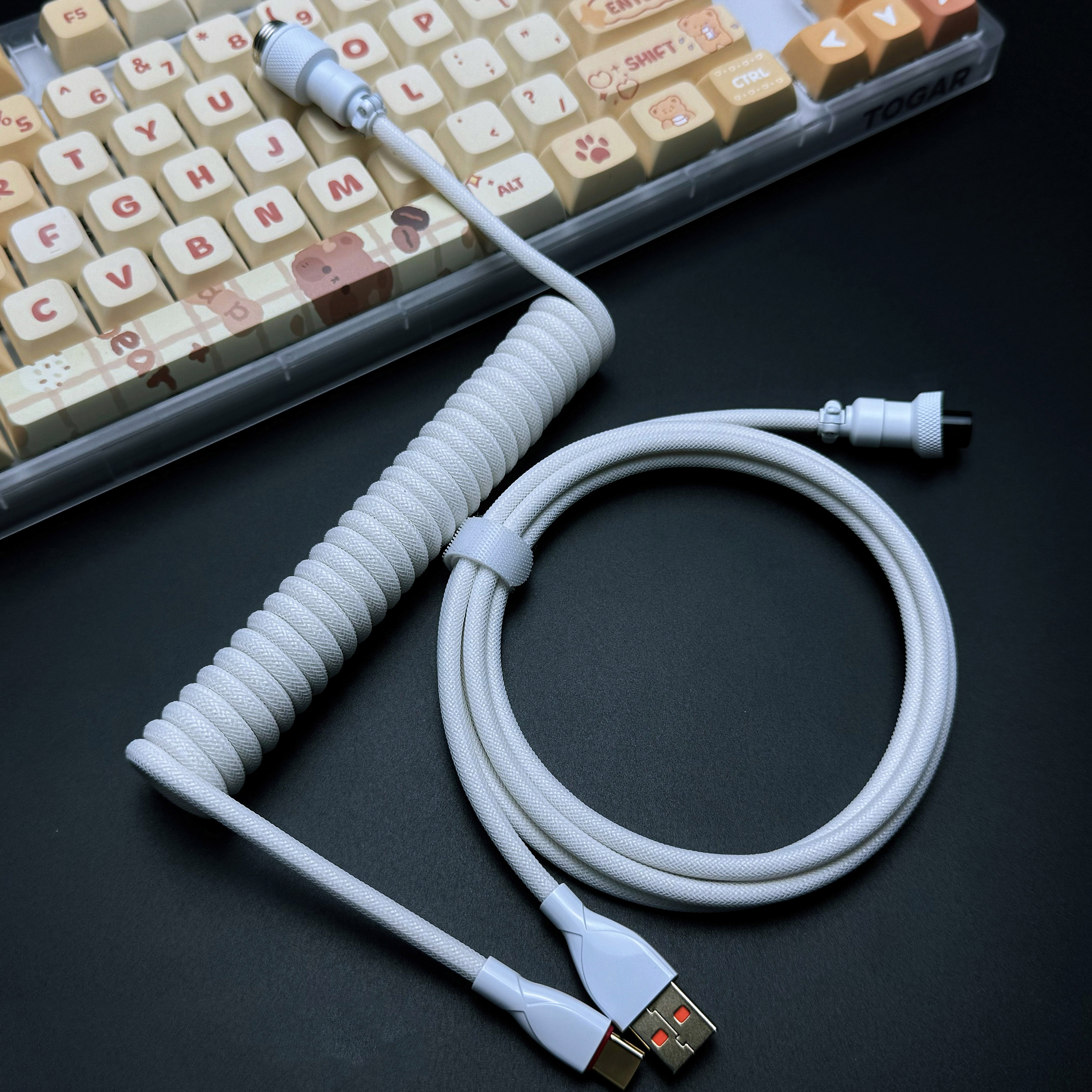 Cable USB a USB-C en espiral clásico OZO para teclados mecánicos
