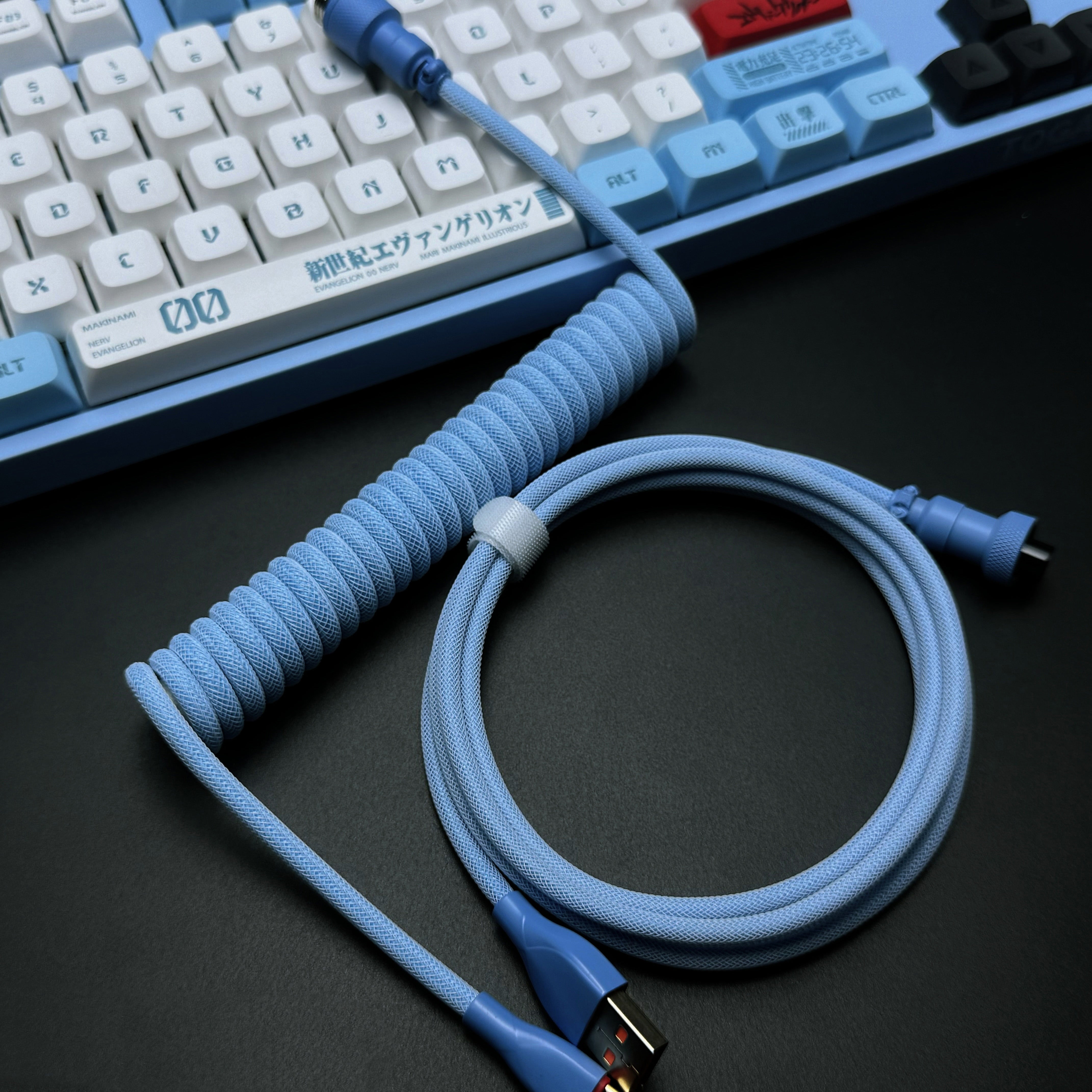 Cable USB a USB-C en espiral clásico OZO para teclados mecánicos