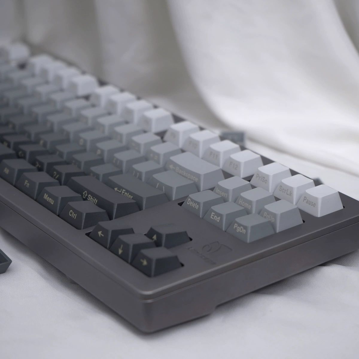 Gradient Side Engraved – 125-Key Cherry Profile ANSI Keycap Set