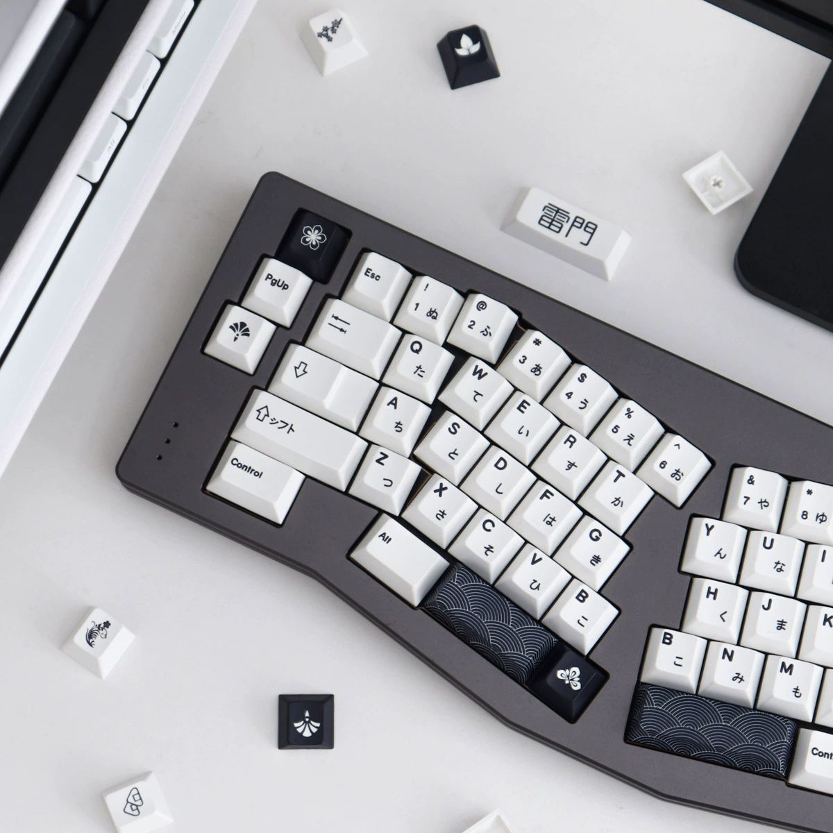 Kaminarimon Japanese – 152-Key Cherry Profile ANSI Keycap Set