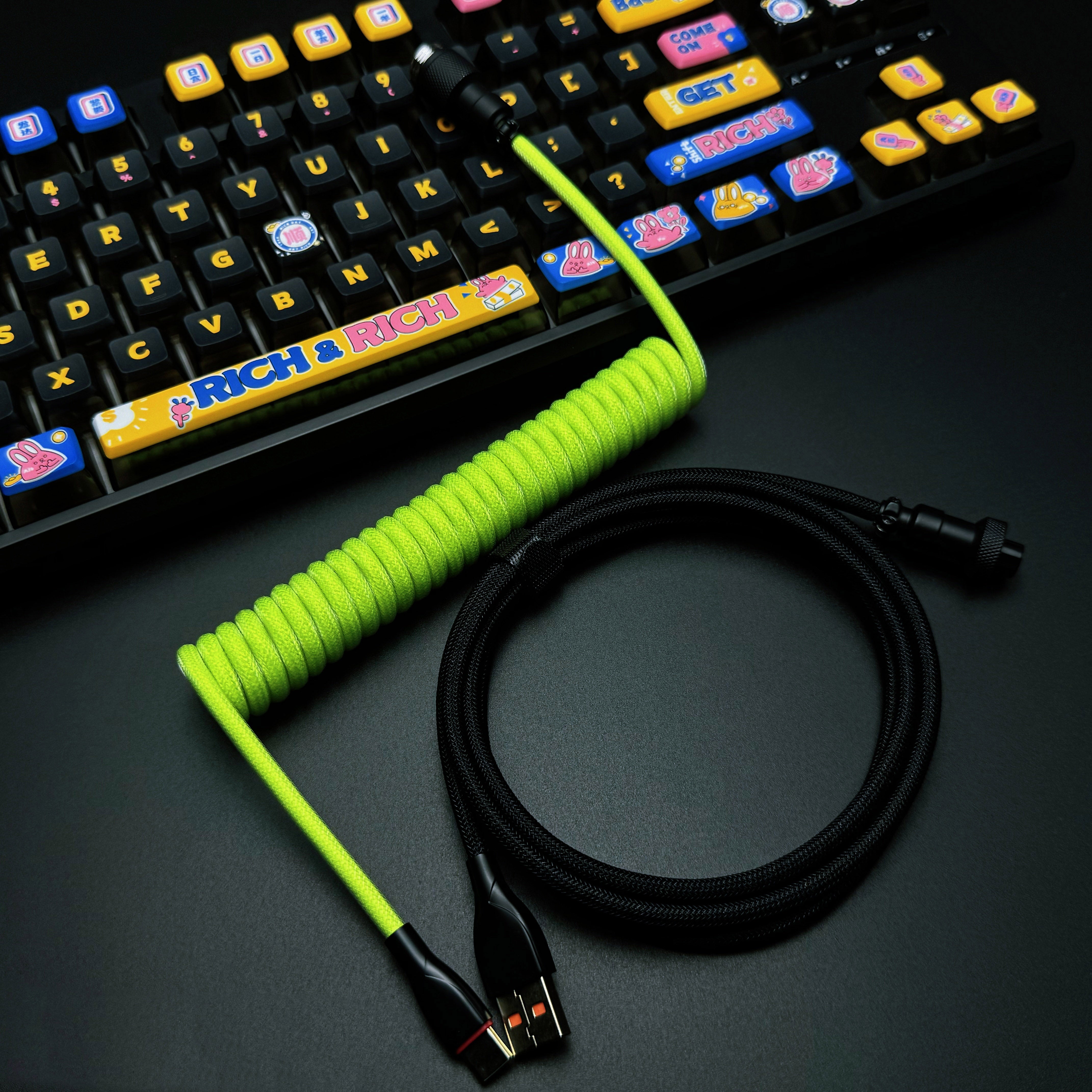 Cable USB a USB-C en espiral clásico OZO para teclados mecánicos