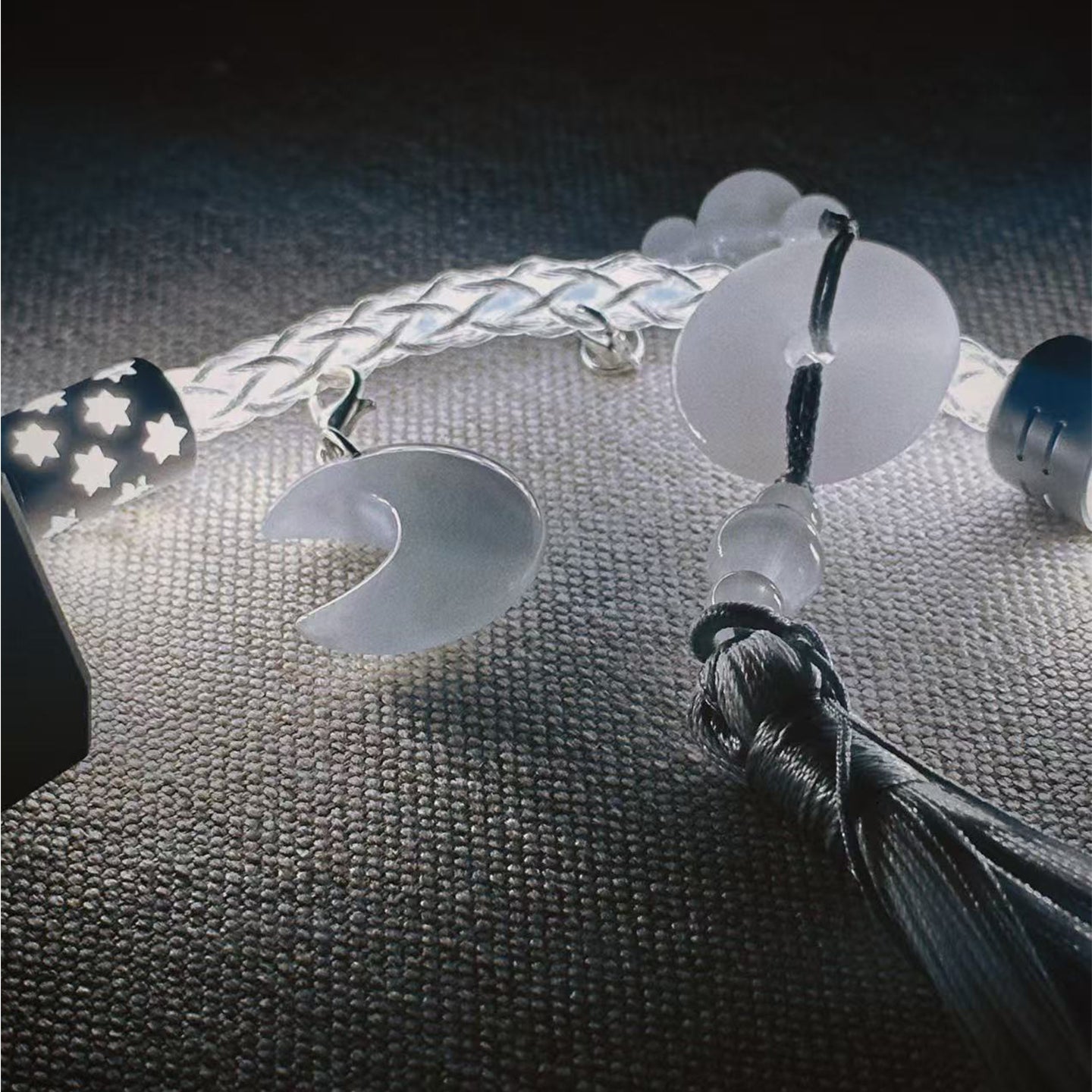 UNKNOWN ERROR - D31 Lunar White Light - Moon Series Keyboard Cable