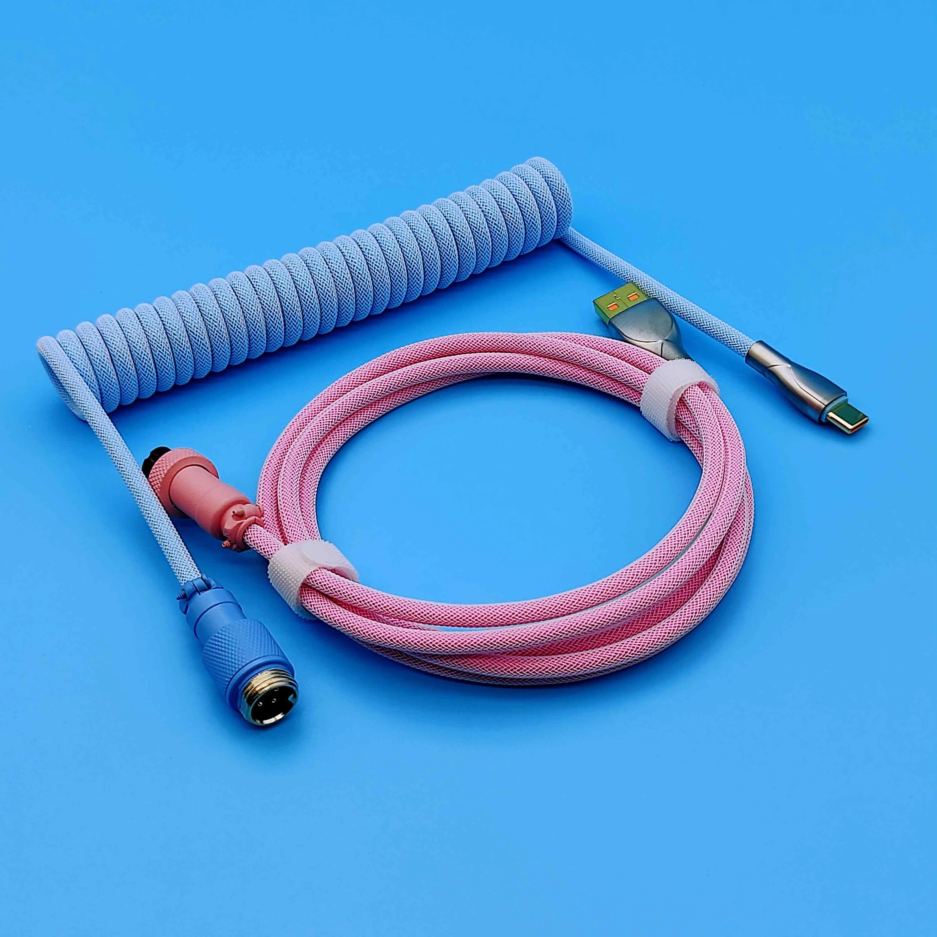 OZO Retro-Spiralkabel USB-A auf USB-C für mechanische Tastaturen
