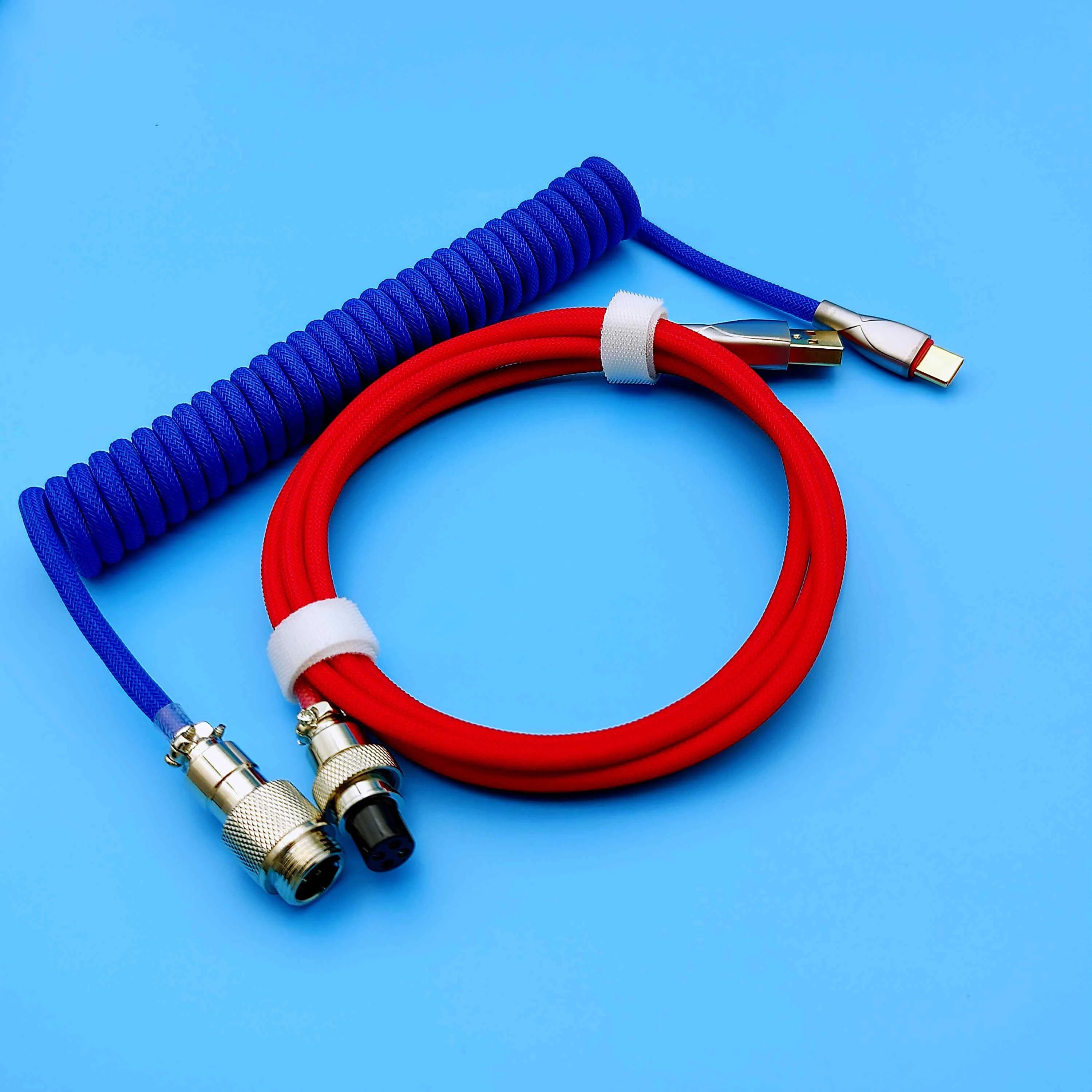 Cable USB-A a USB-C en espiral clásico OZO para teclados mecánicos