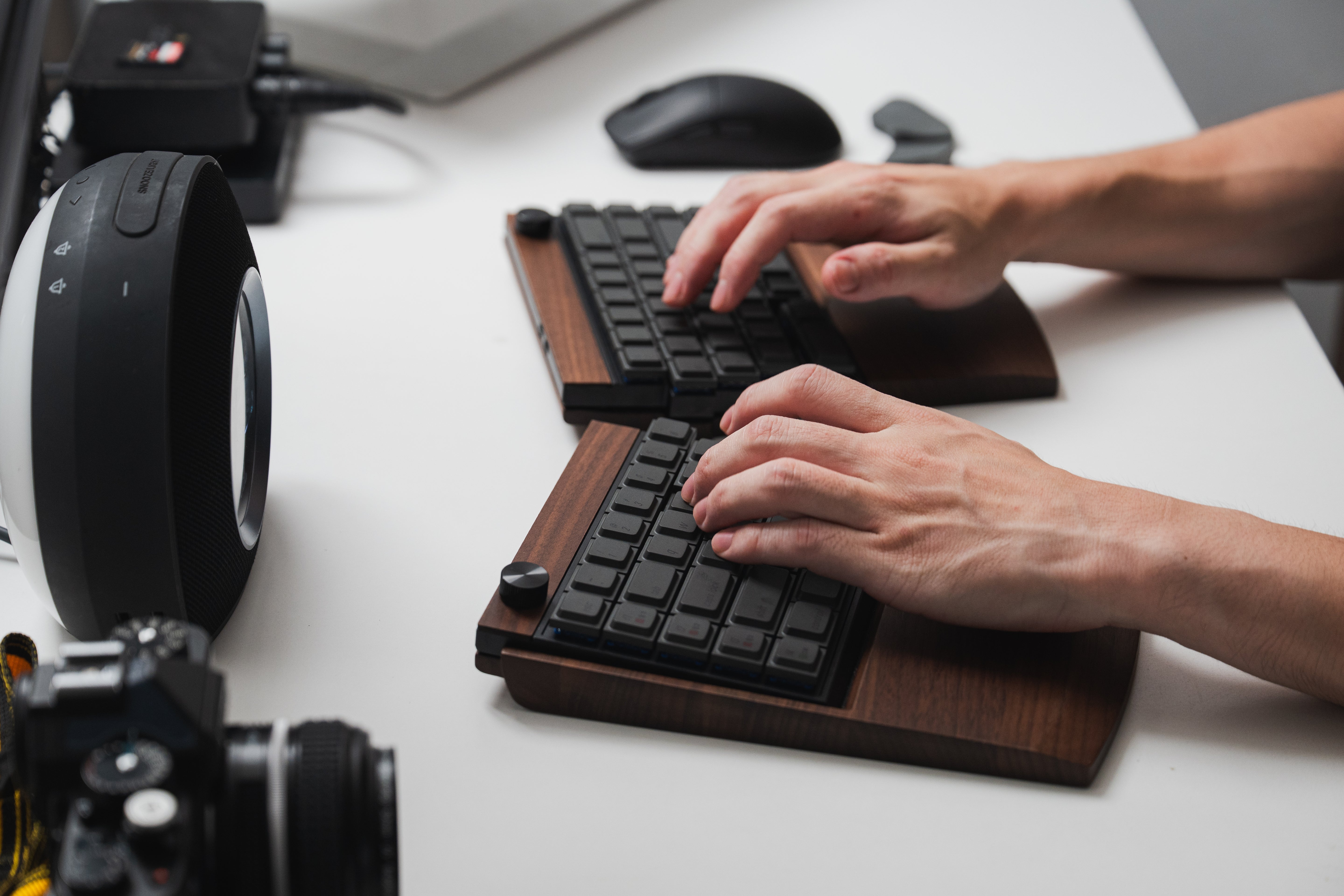 Jiffy75 - Wireless Split Low-Profile Mechanical Keyboard (pre-order)