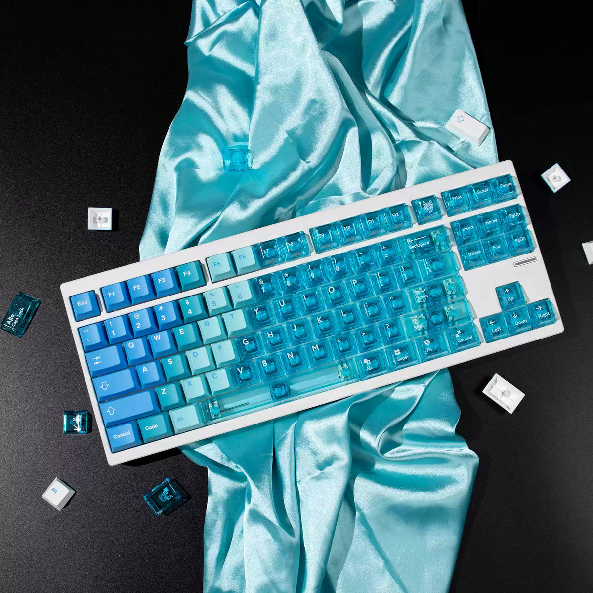Mintcaps PBT and translucent PC keycap set in blue.#color_blue
