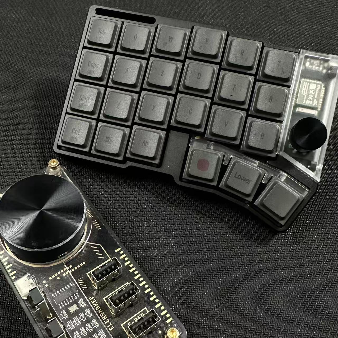 Cornix – Flache, ergonomische Split-Tastatur 